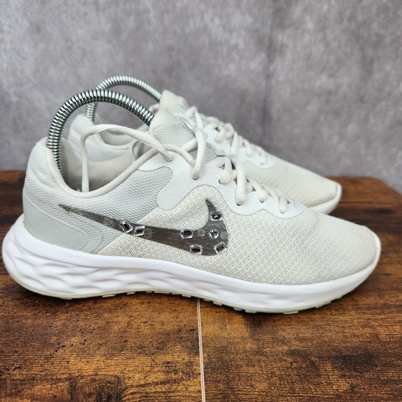 Nike Revolution 6 Next Nature Running Shoes Womens 7.5 White Sneaker DC3729-101 - Picture 1 of 13